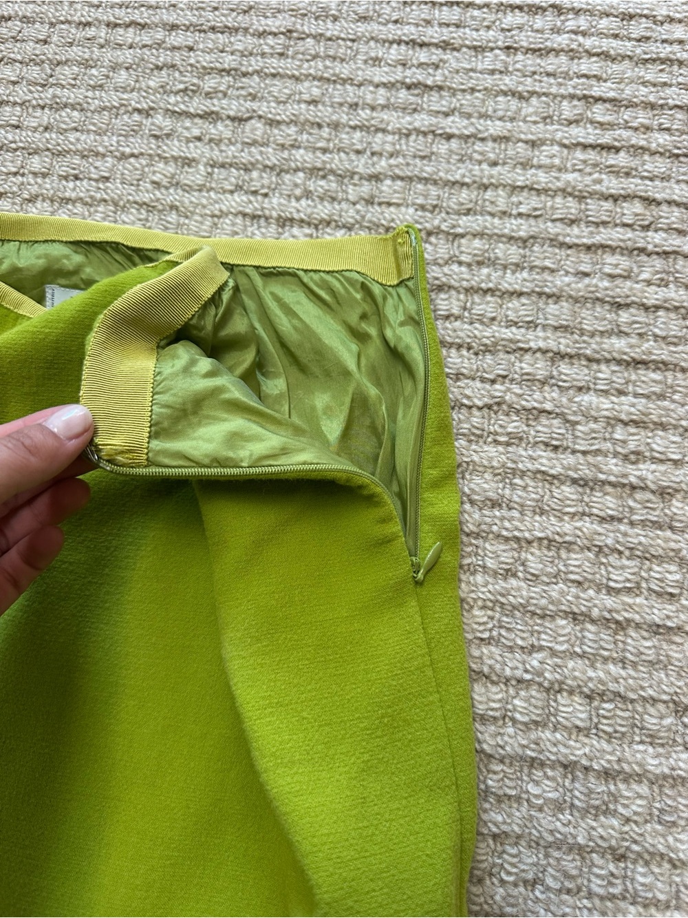 Moschino Vintage 90s Purple & Green Wool Blend Flower Sequins Midi Skirt Sz 6 - Picture 6 of 8